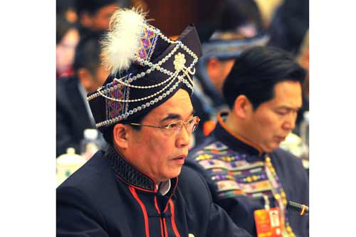 代表委员谈社会发展与环境保护